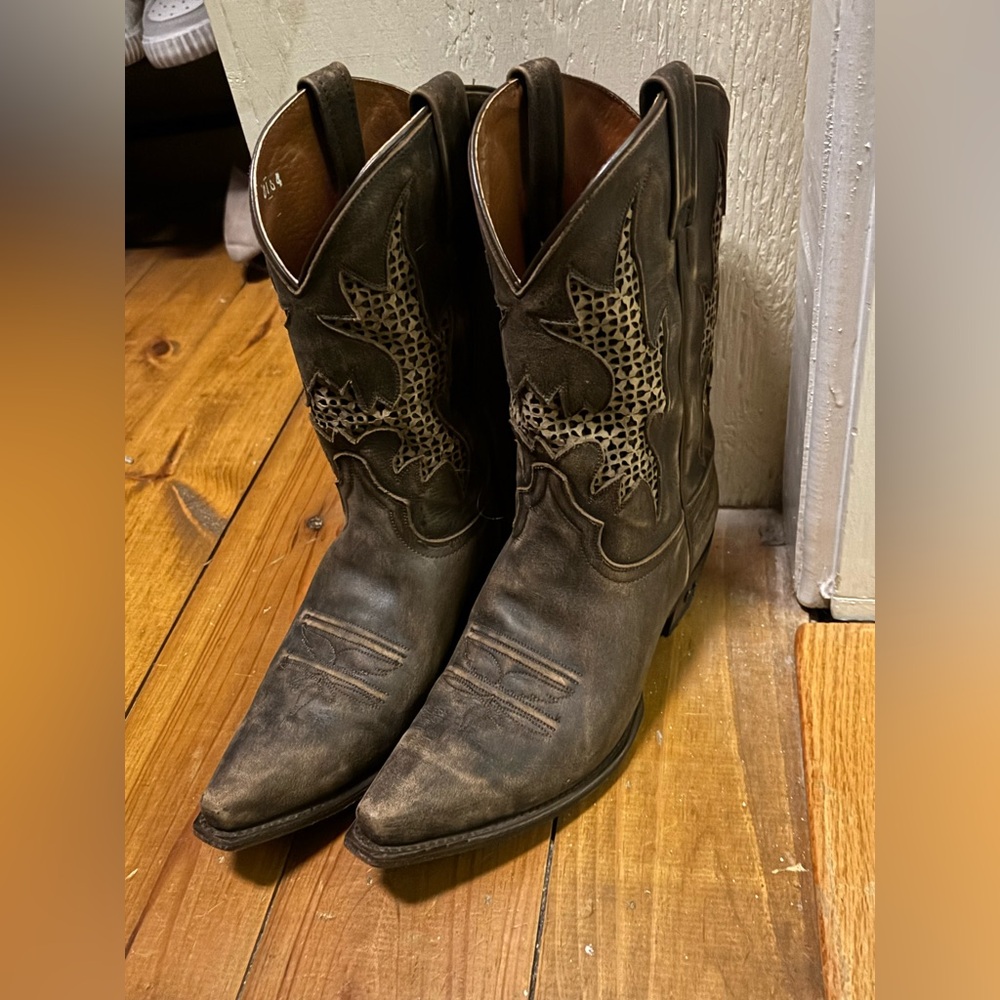 Women’s Brown Leather Cowgirl Boots